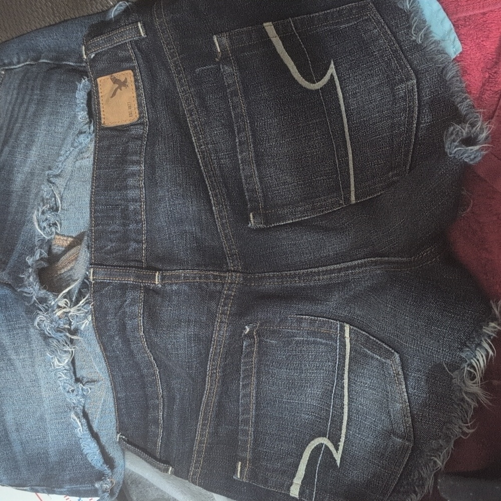 Shorts - Picture 3 of 6